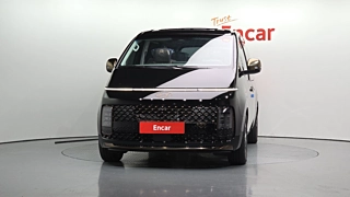 HYUNDAI STARIA 2025