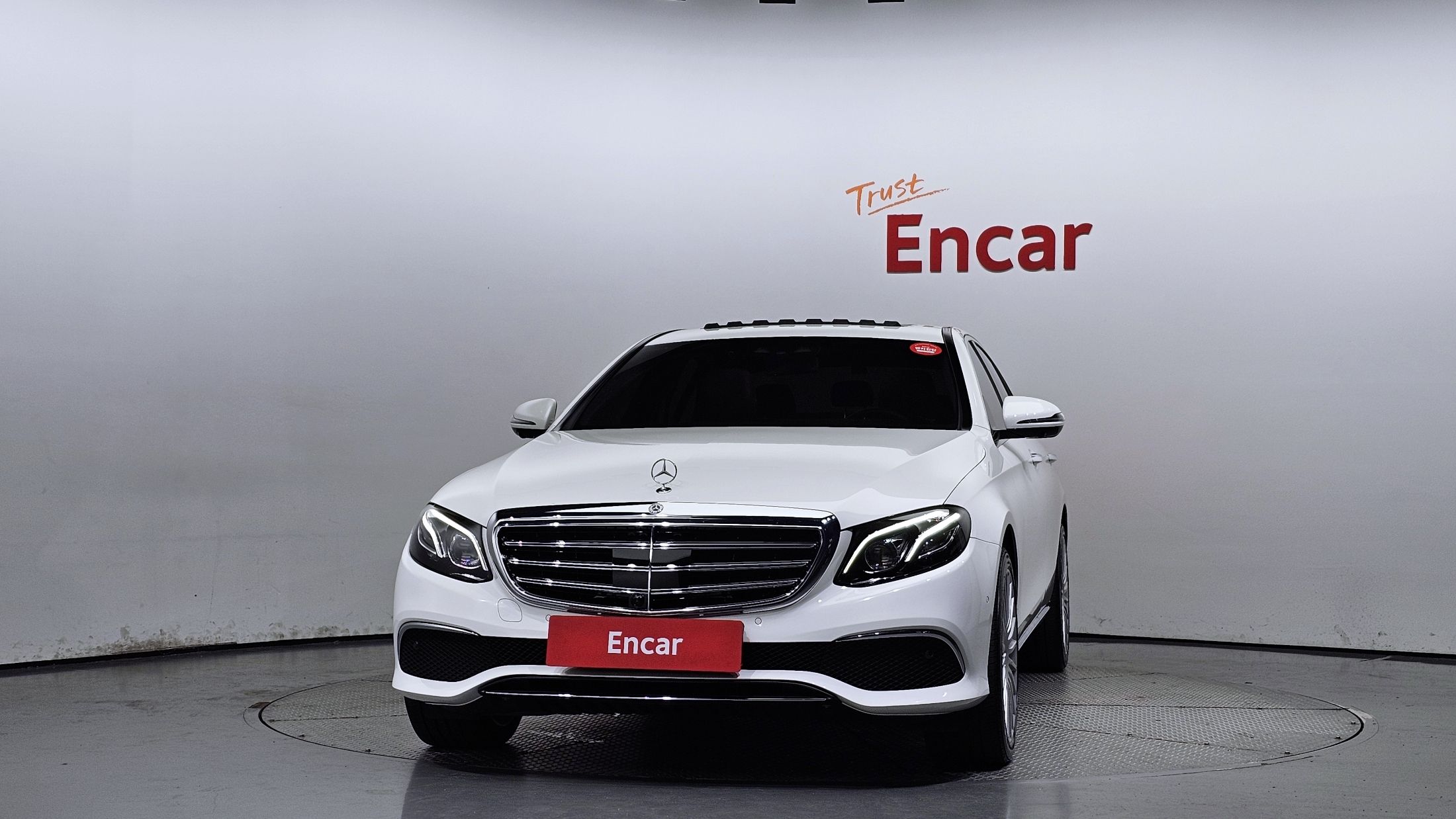 MERCEDES BENZ E-CLASS W213 2019