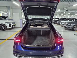 AUDI A7 4K 2020