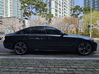 BMW 5-SERIES G30 2023