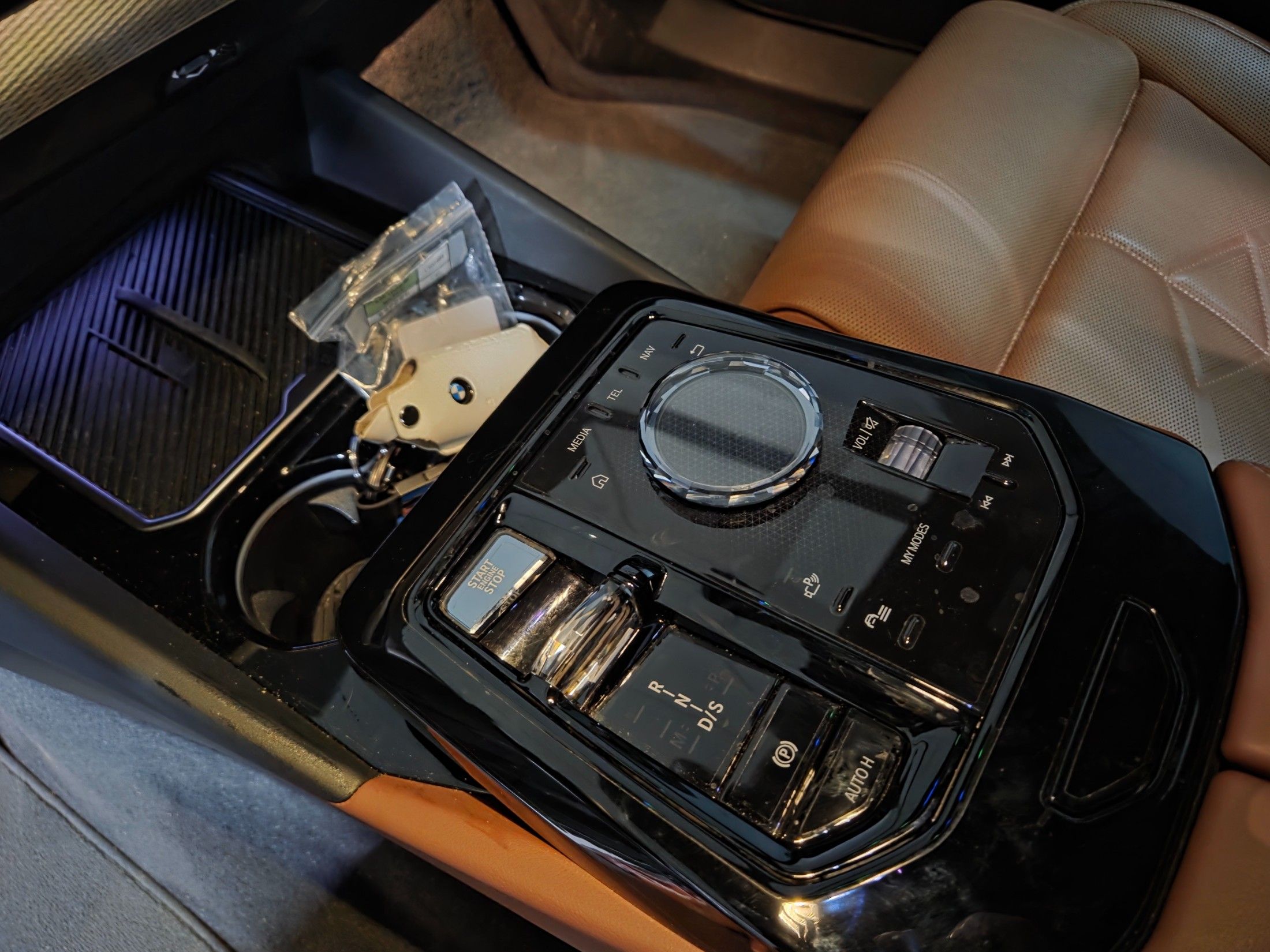 BMW 5-SERIES G60 2024