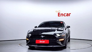 FORD MUSTANG 2021