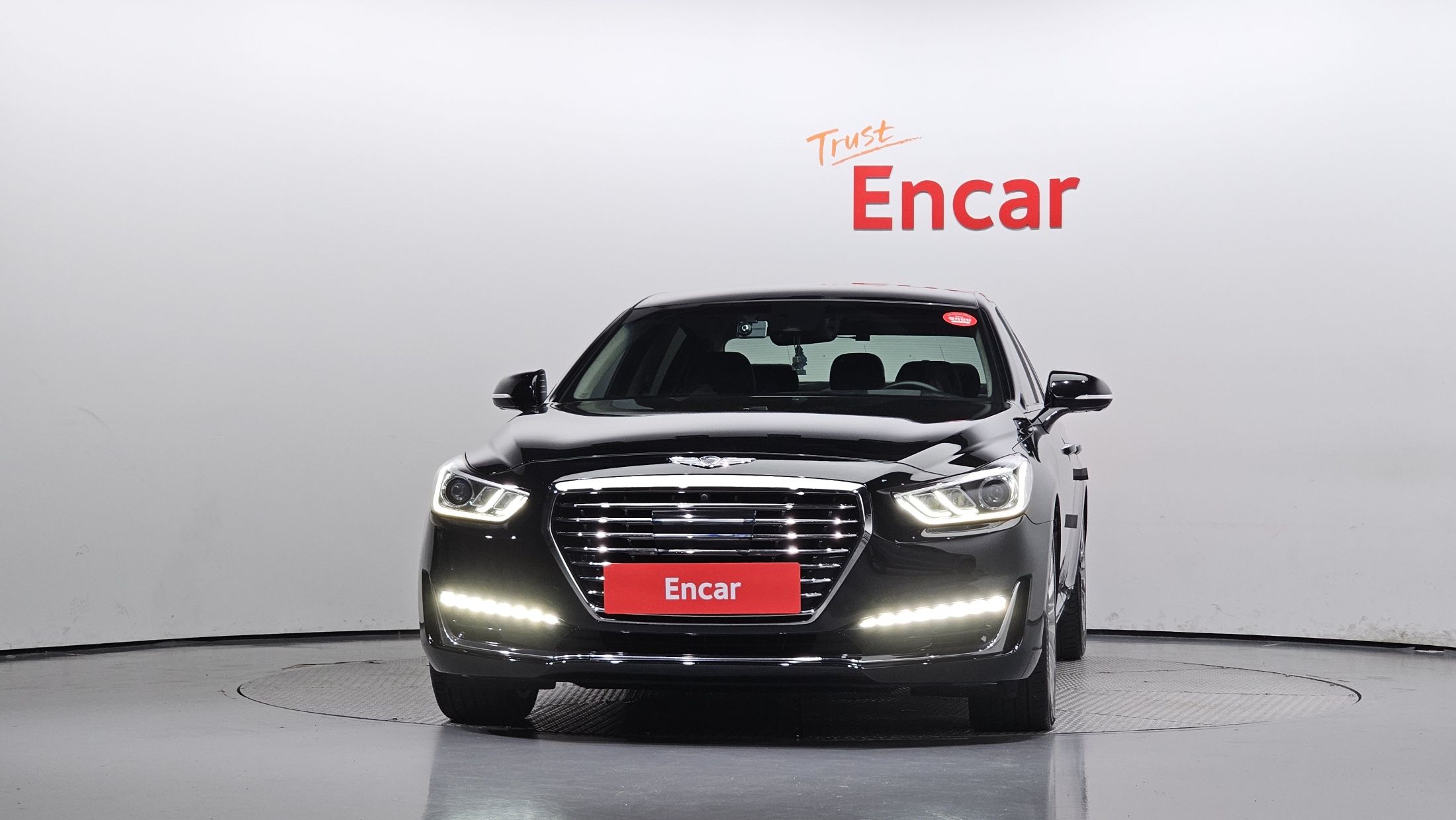 GENESIS EQ900 2016