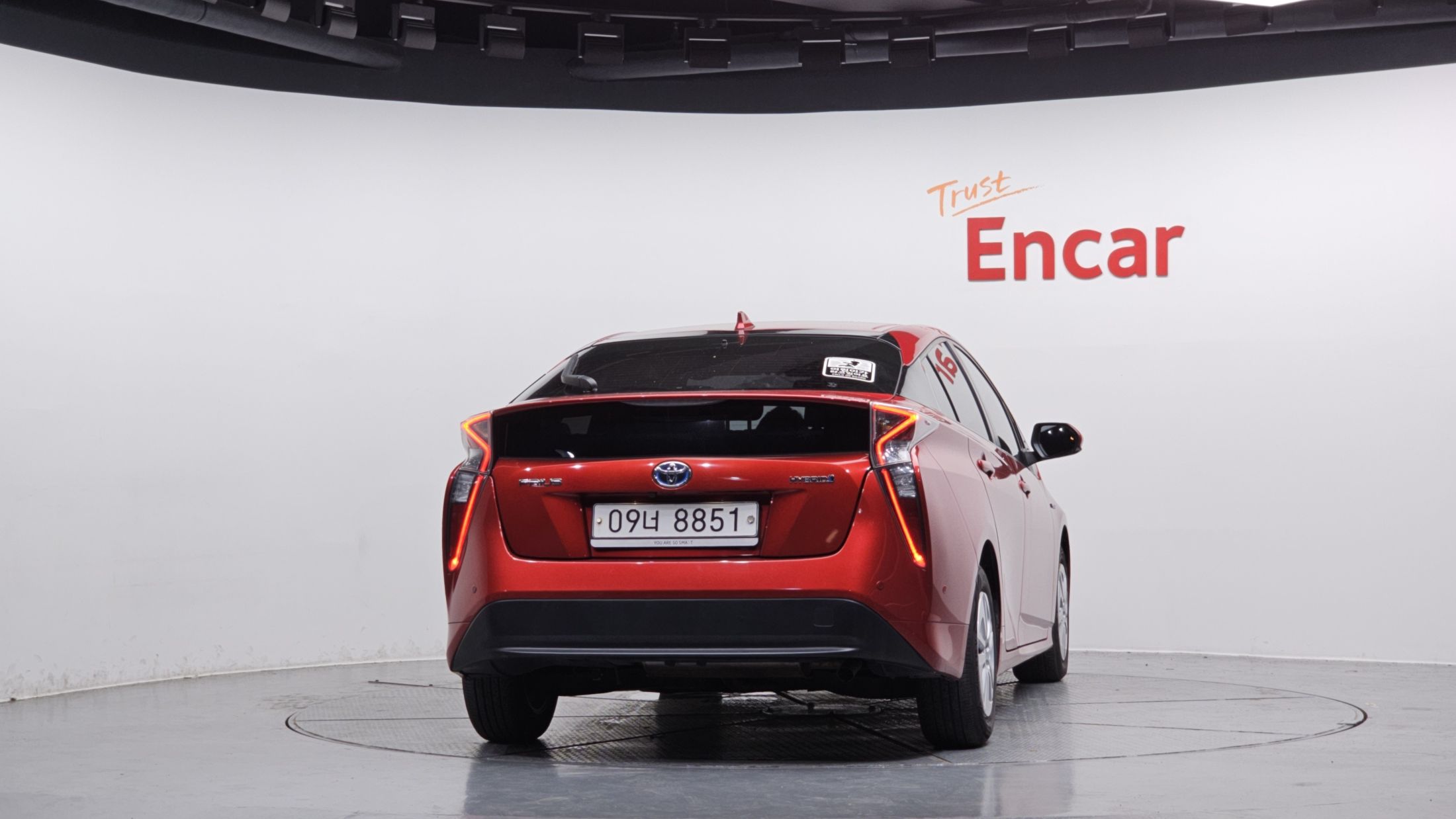TOYOTA PRIUS 2018