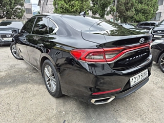 HYUNDAI GRANDEUR IG 2017