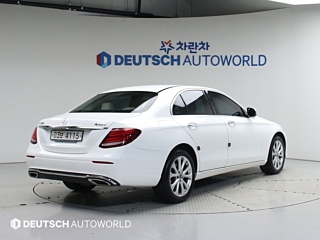 MERCEDES BENZ E-CLASS W213 2017