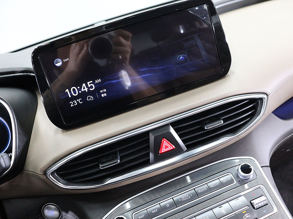 HYUNDAI SANTAFE 2020