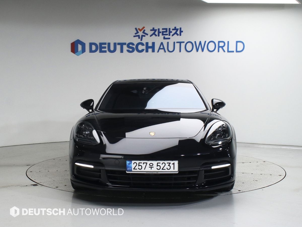 PORSCHE PANAMERA 971 2018