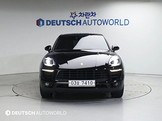 PORSCHE MACAN 2018