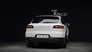 PORSCHE MACAN 2018