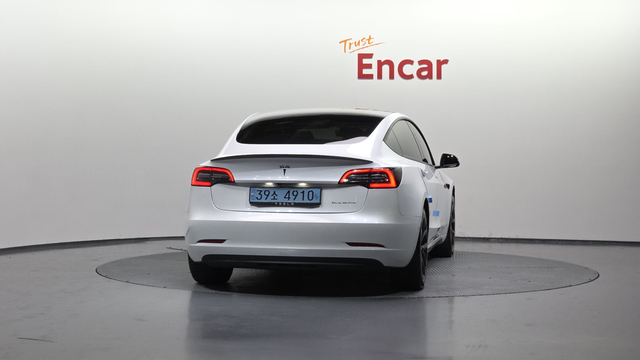 TESLA MODEL 3 2021