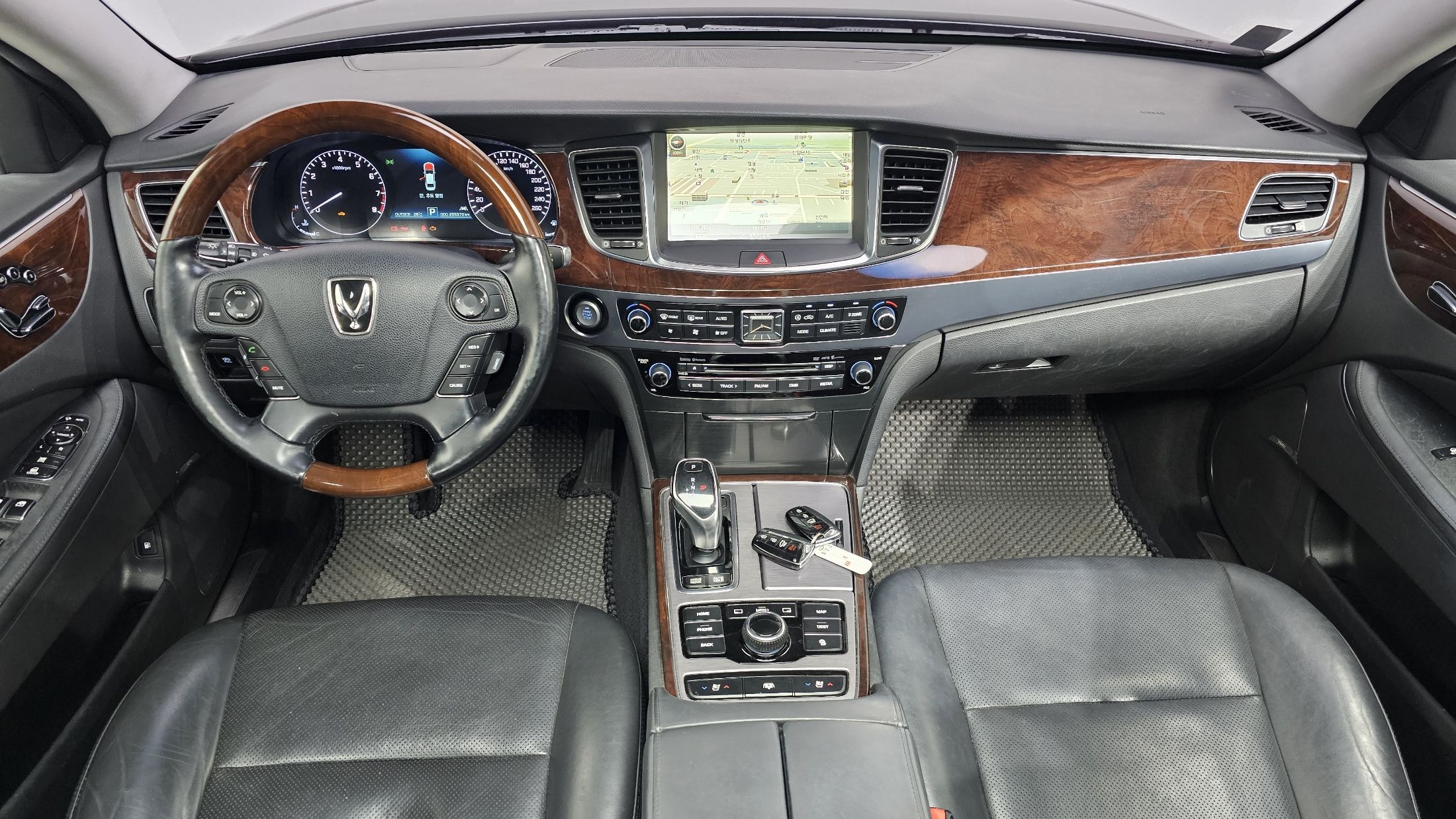 HYUNDAI EQUUS NEW 2013