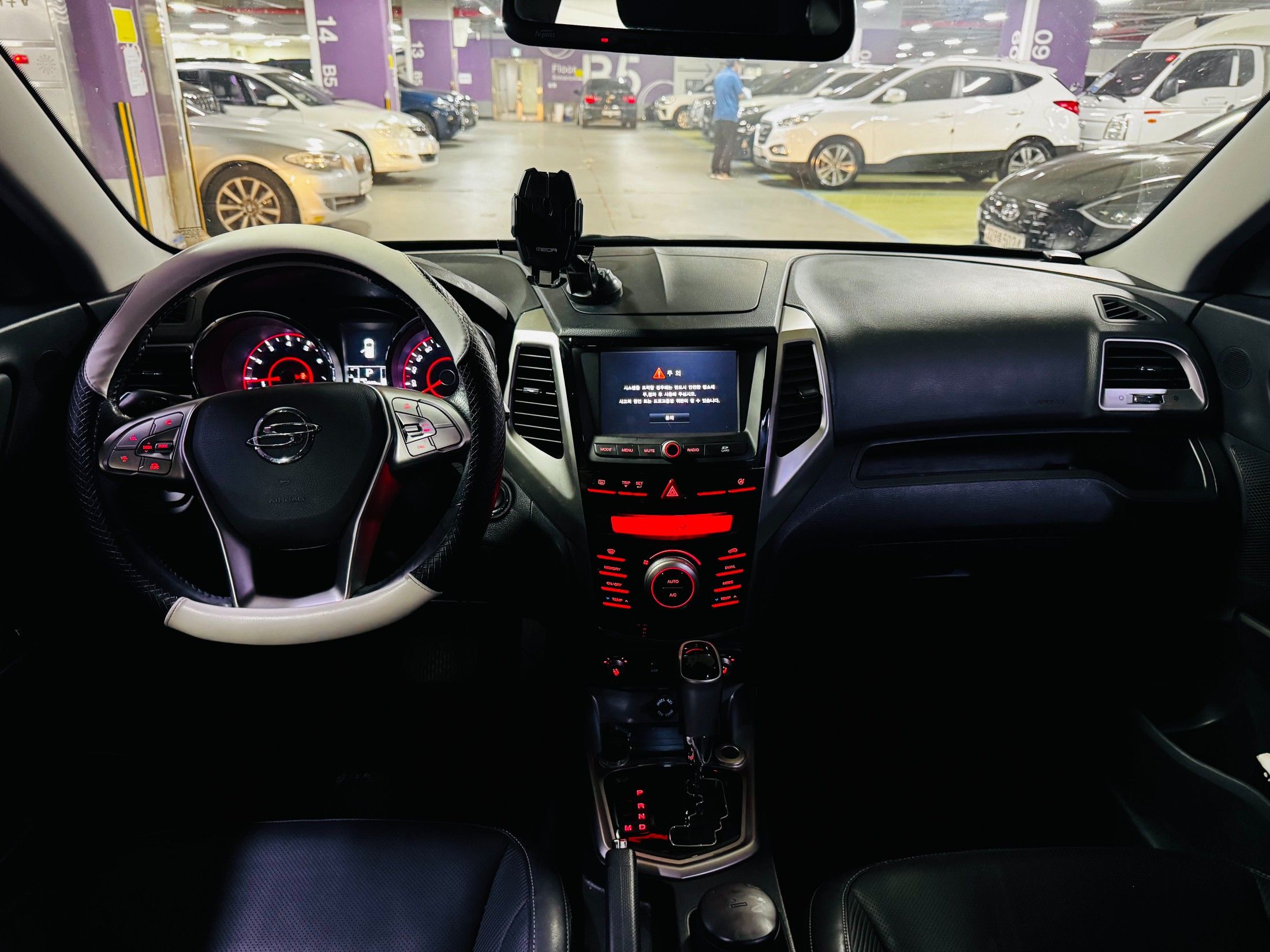 SSANGYONG TIVOLI 2015