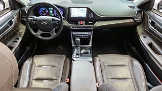 HYUNDAI GRANDEUR IG HYBRID 2017