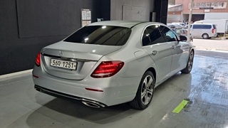 MERCEDES BENZ E-CLASS W213 2018