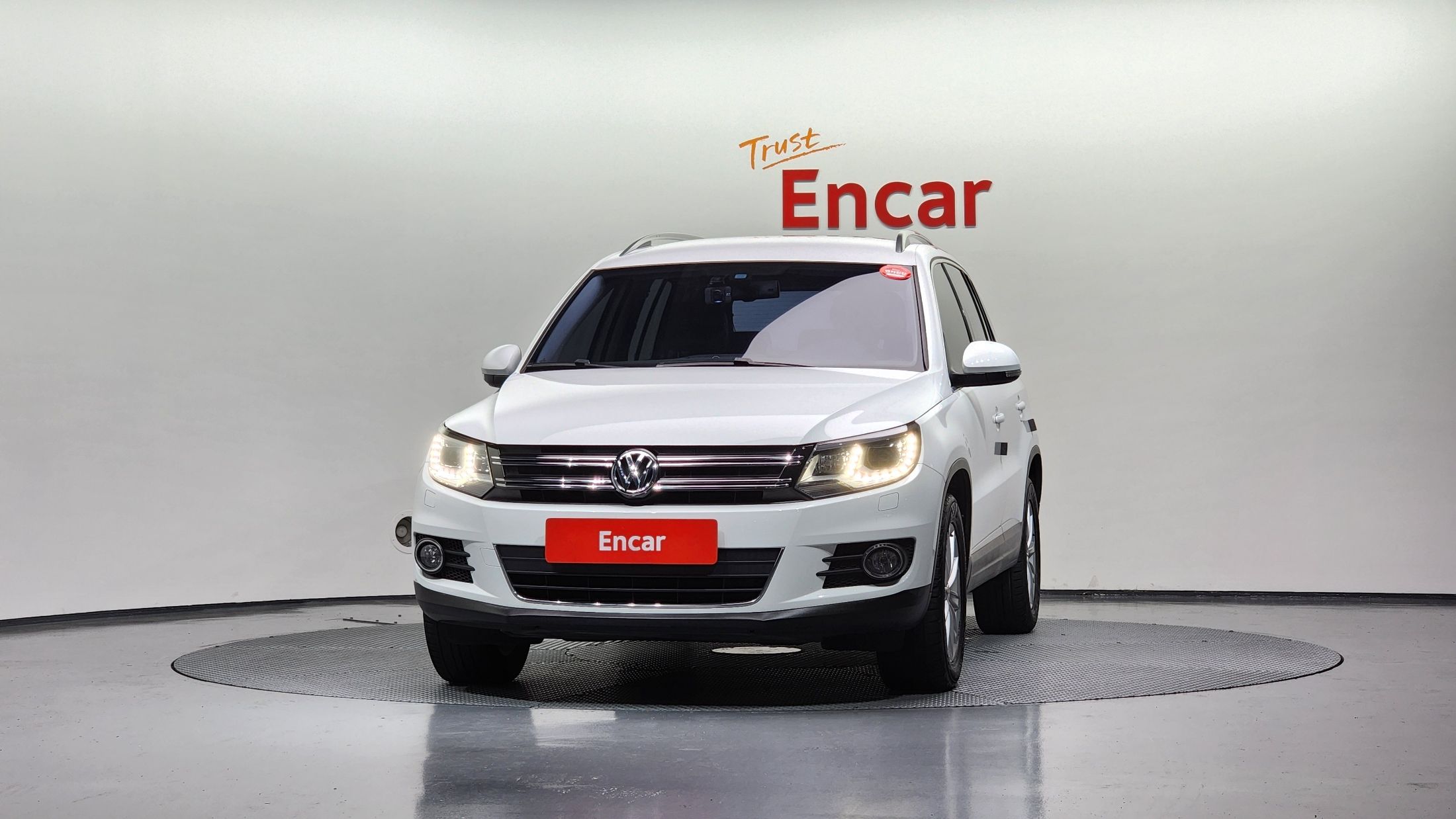 VOLKSWAGEN TIGUAN 2016