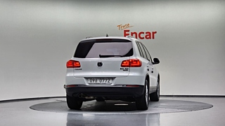 VOLKSWAGEN TIGUAN 2016