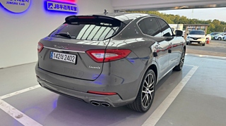 MASERATI LEVANTE 2018