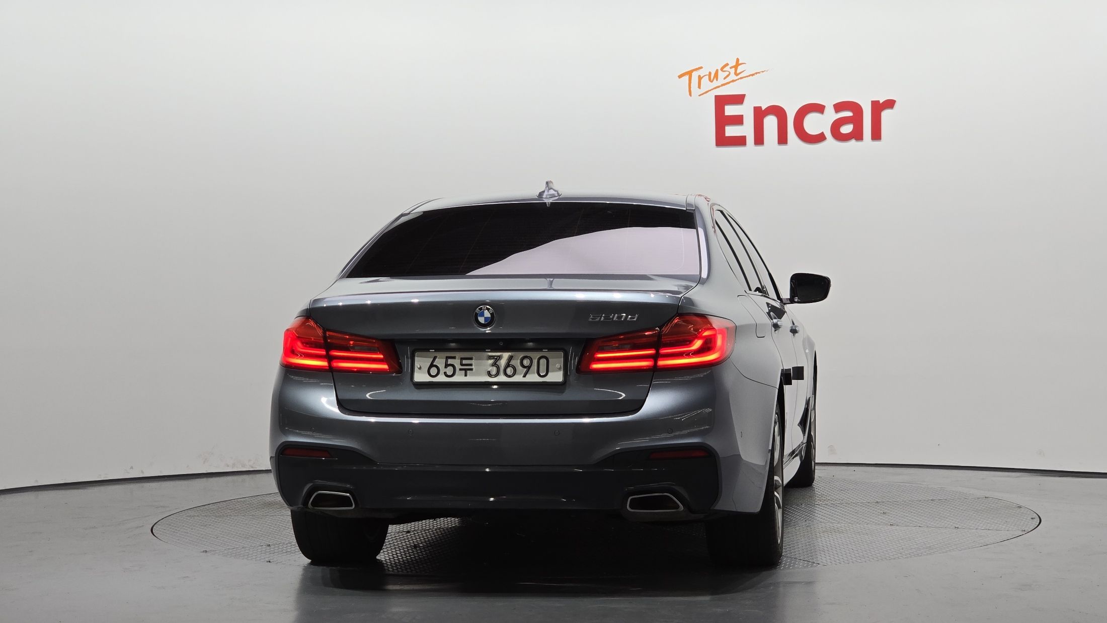 BMW 5-SERIES G30 2017