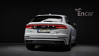 AUDI Q8 4M 2021