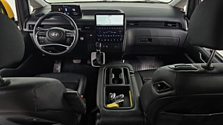 HYUNDAI STARIA 2024