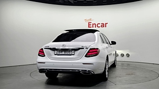 MERCEDES BENZ E-CLASS W213 2019