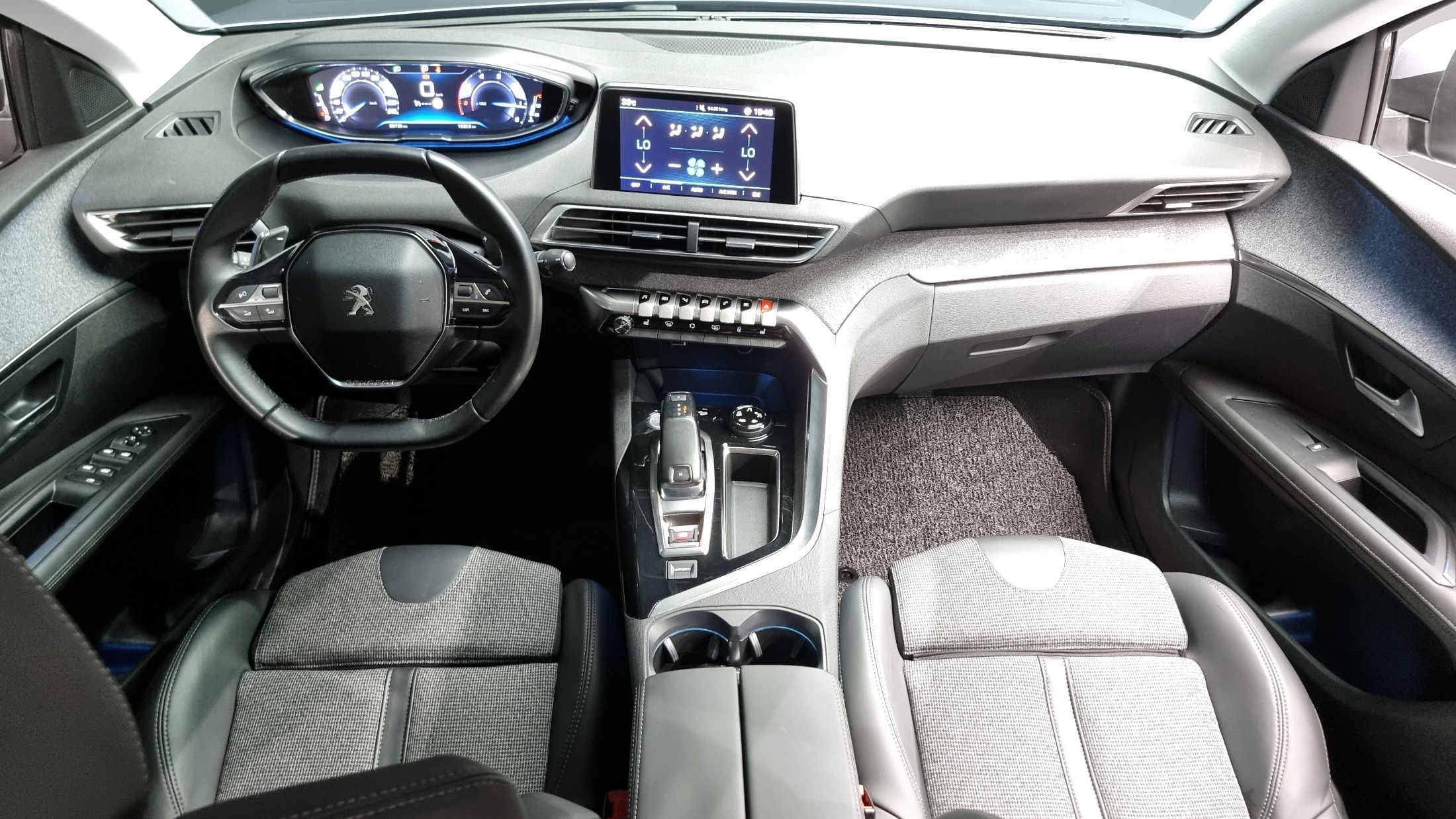 PEUGEOT 3008 2017