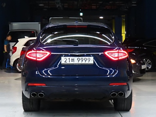 MASERATI LEVANTE 2017
