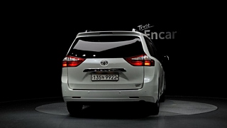 TOYOTA SIENNA 2017