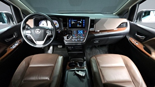 TOYOTA SIENNA 2017