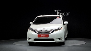 TOYOTA SIENNA 2017