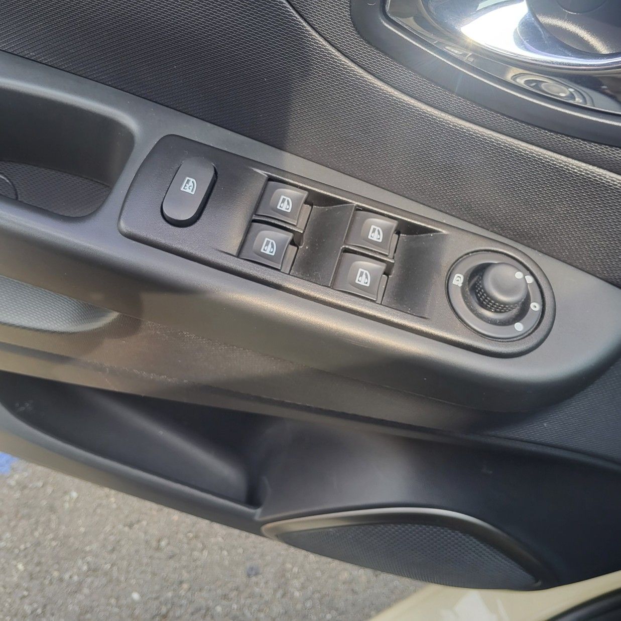 SAMSUNG QM3 2016