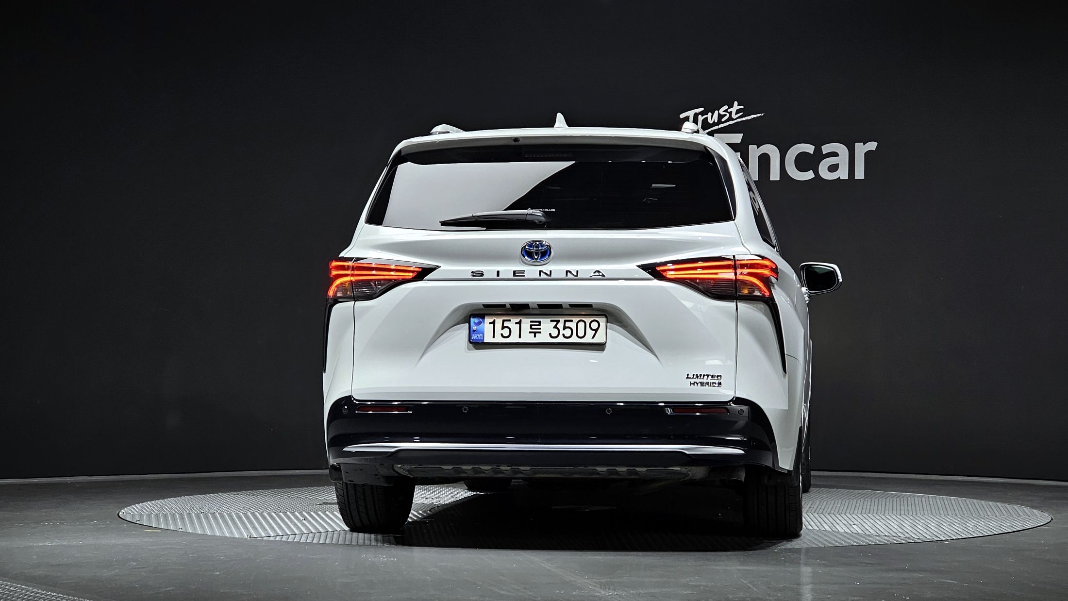 TOYOTA SIENNA 2023