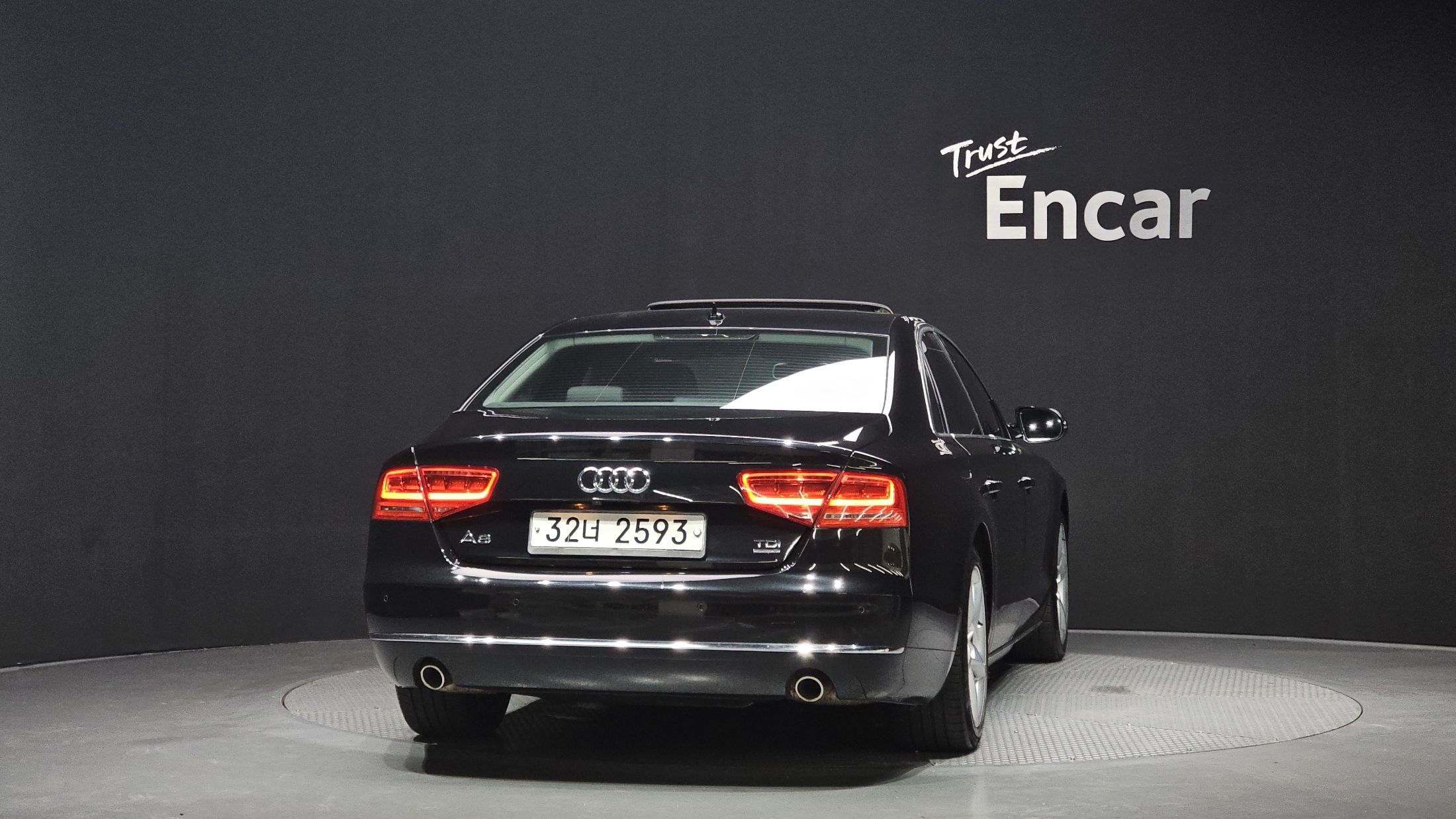 AUDI A8 2012
