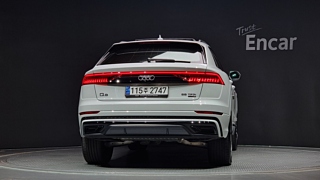 AUDI Q8 4M 2023