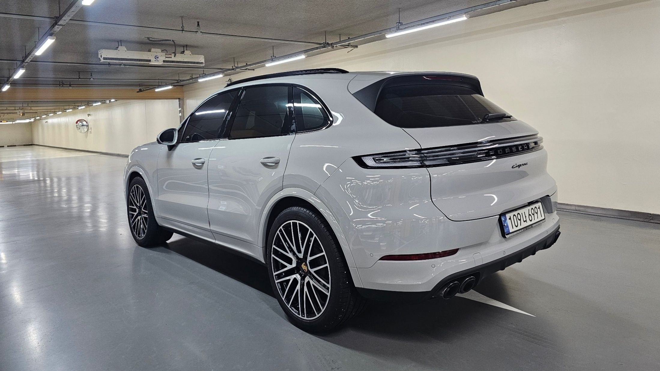 PORSCHE CAYENNE PO536 2023