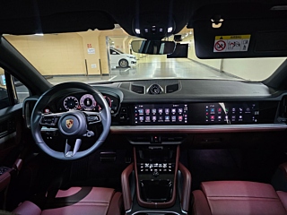 PORSCHE CAYENNE PO536 2023