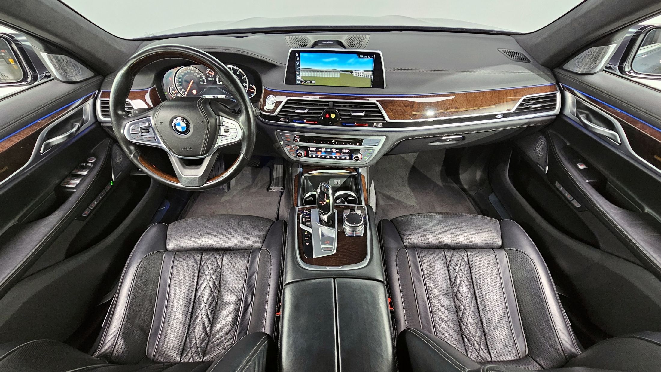 BMW 7-SERIES G11 2015