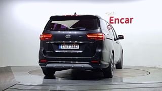 KIA CARNIVAL 2018
