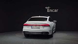 AUDI A7 4K 2021