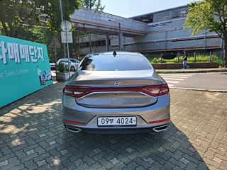 HYUNDAI GRANDEUR IG 2017