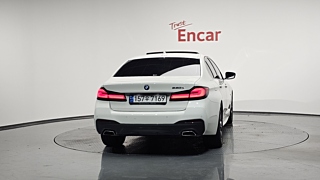 BMW 5-SERIES G30 2022