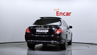 MERCEDES BENZ E-CLASS W213 2017