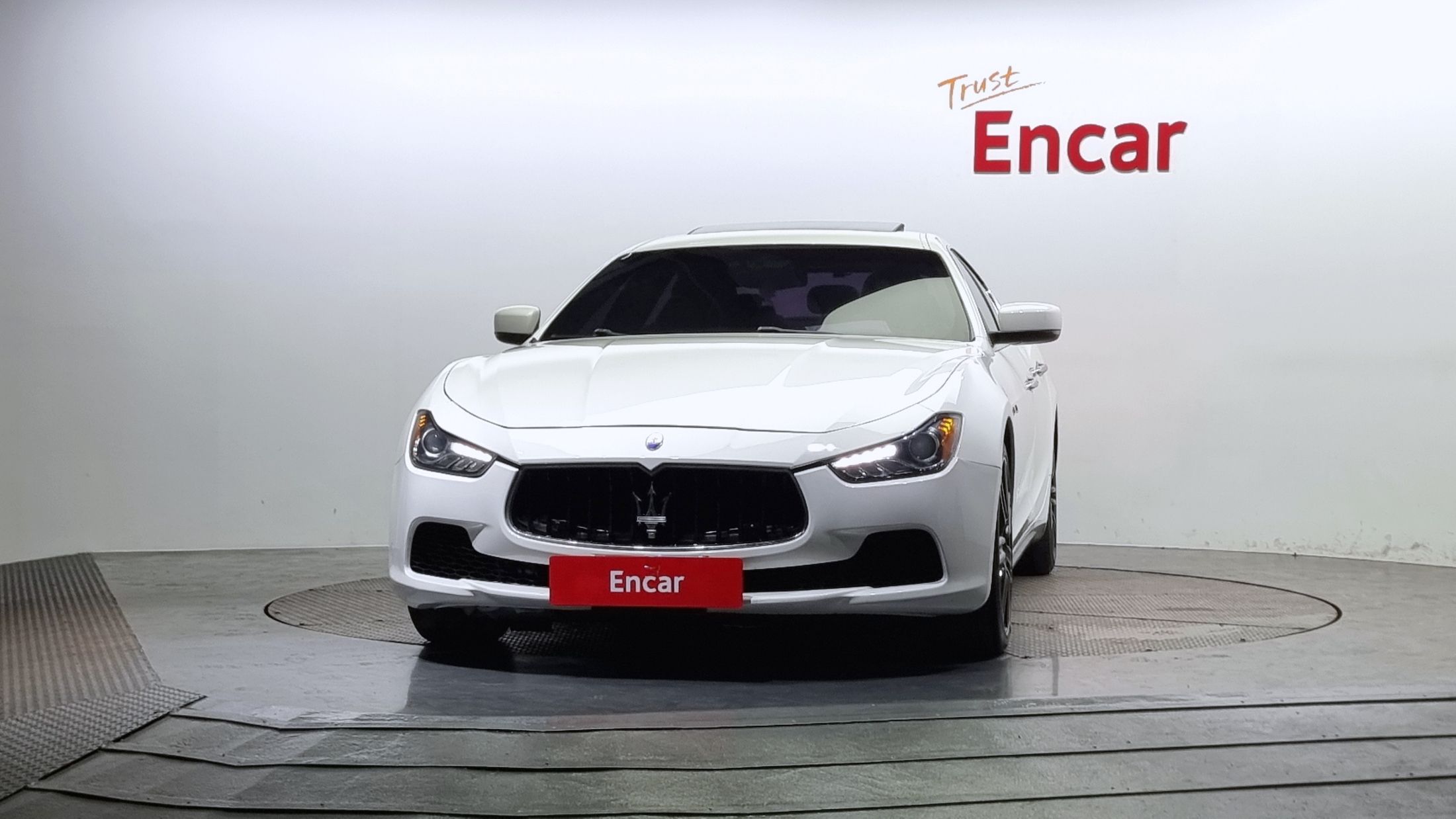 MASERATI GHIBLI 2015