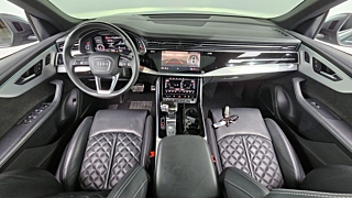 AUDI Q8 4M 2020