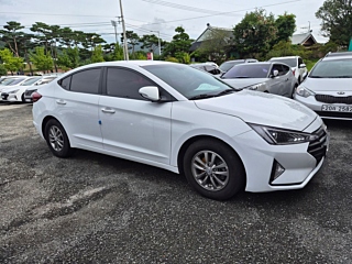 HYUNDAI AVANTE AD 2018
