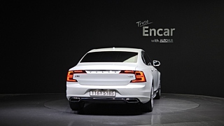 VOLVO S90 2019