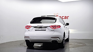 MASERATI LEVANTE 2017
