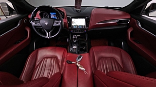MASERATI LEVANTE 2017