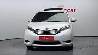 TOYOTA SIENNA 2015